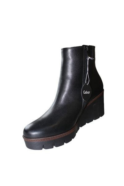 Black Platform Heel Boot