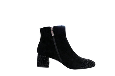 Black Boot with Diamond Toe & Heel