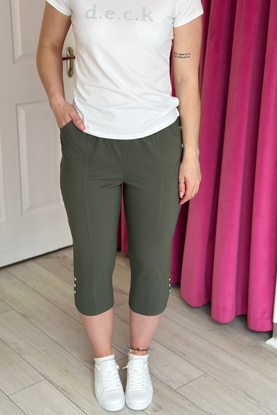 Khaki Capri Trousers With Buttons