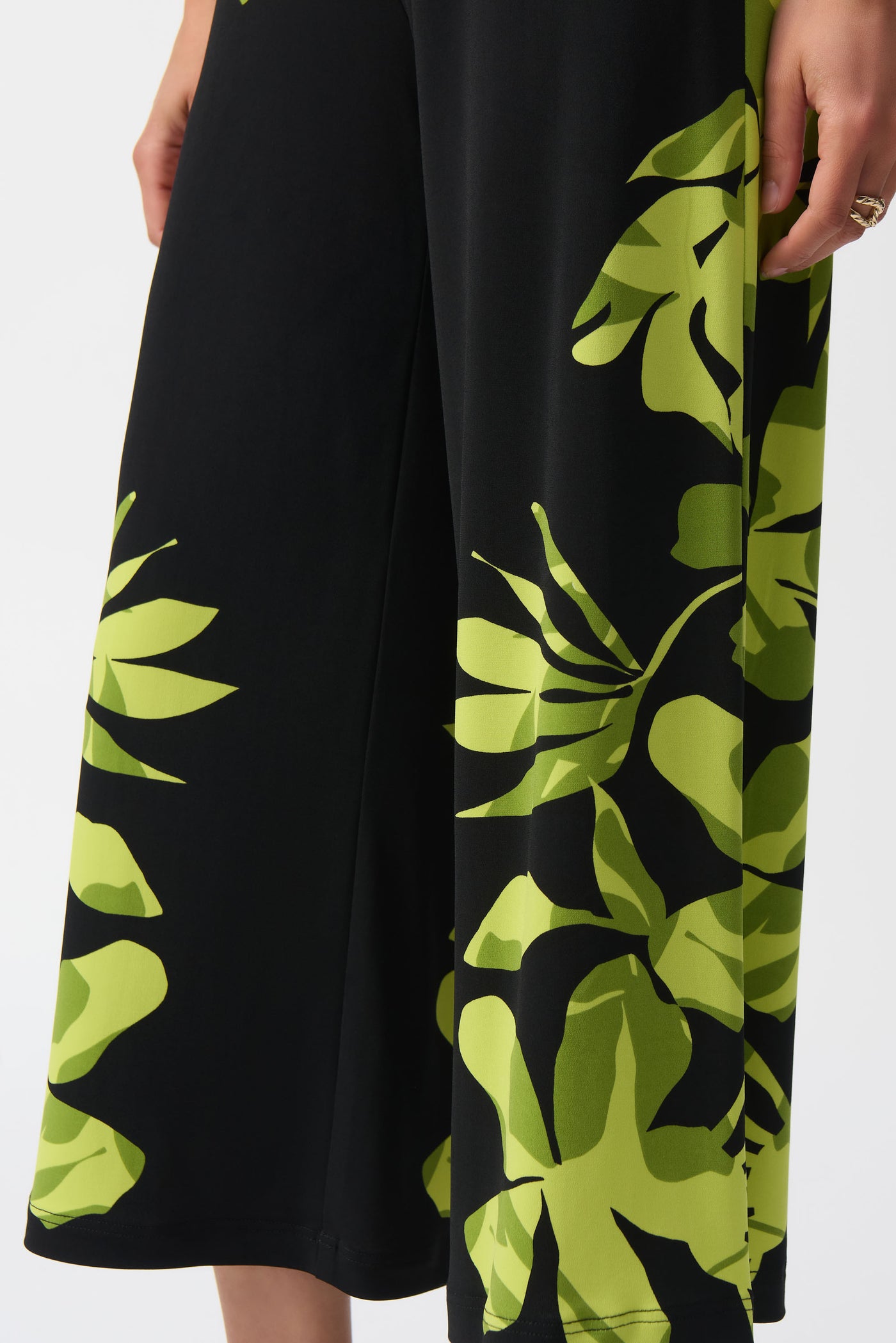 Joseph Ribkoff Silky Knit Floral Print Culotte Pants