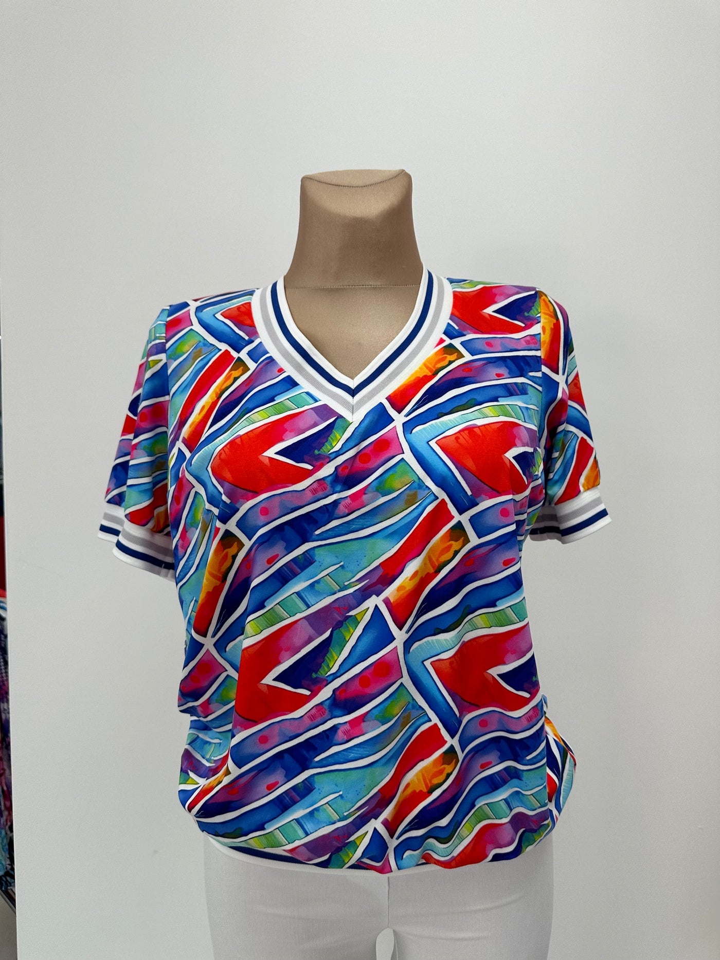 Mosaic Effect T-Shirt with V-Neck and Elasticated Sleeve