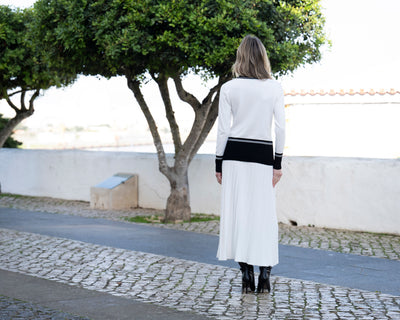 Long Sleeved Black and White Jumper with Button Detail and Collar