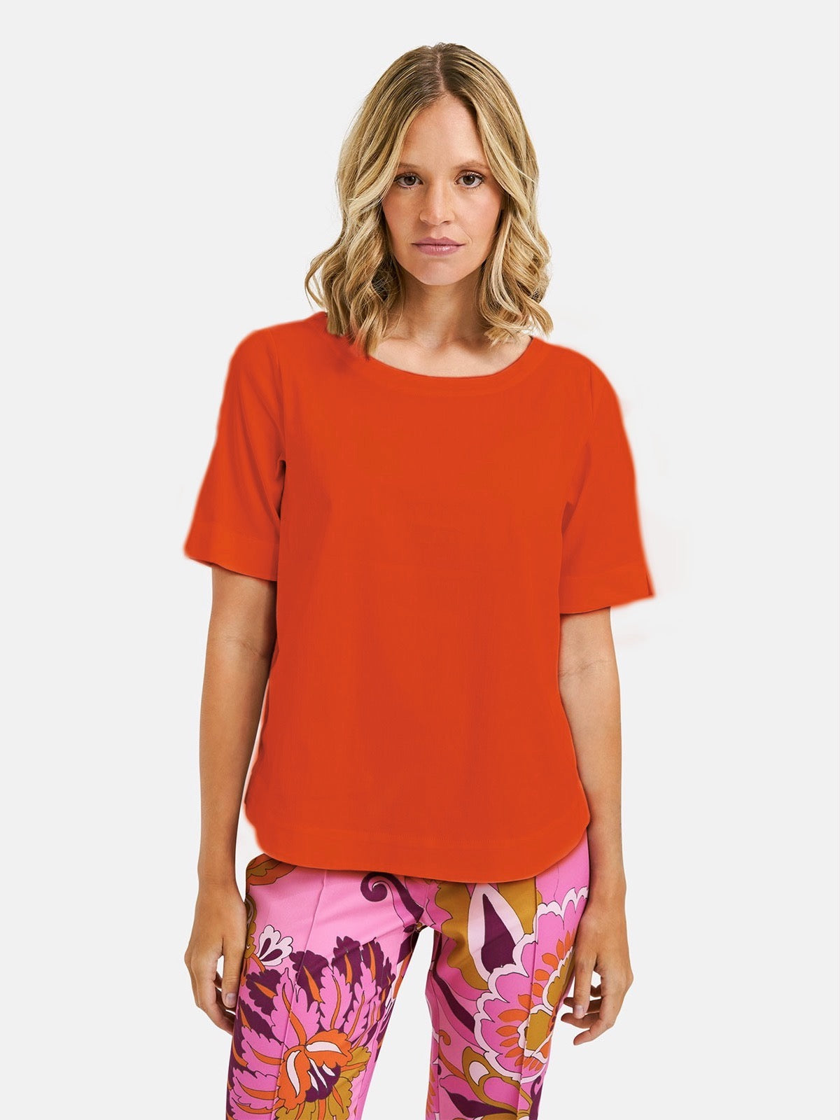 Hot Orange T-shirt with Round Neck Collar and 1/2 Sleeves