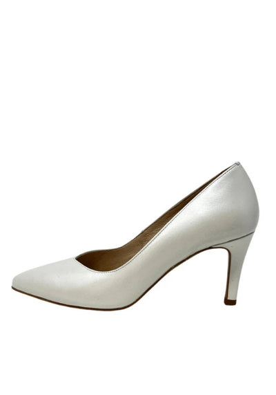 Ecru High Heel Shoe