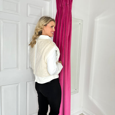 Off White Gilet With Faux Fur Detailing