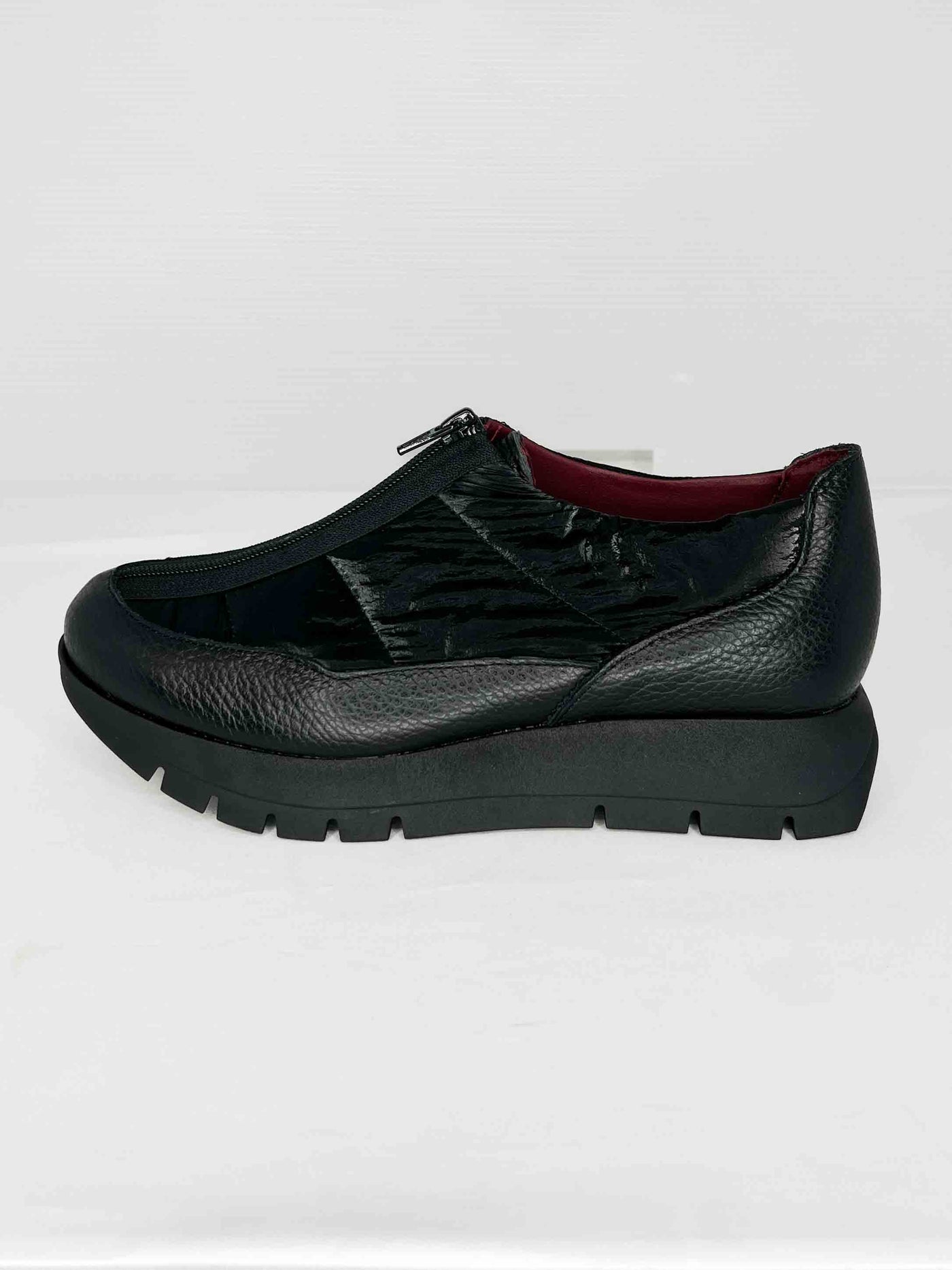 Black Shoe With Zip