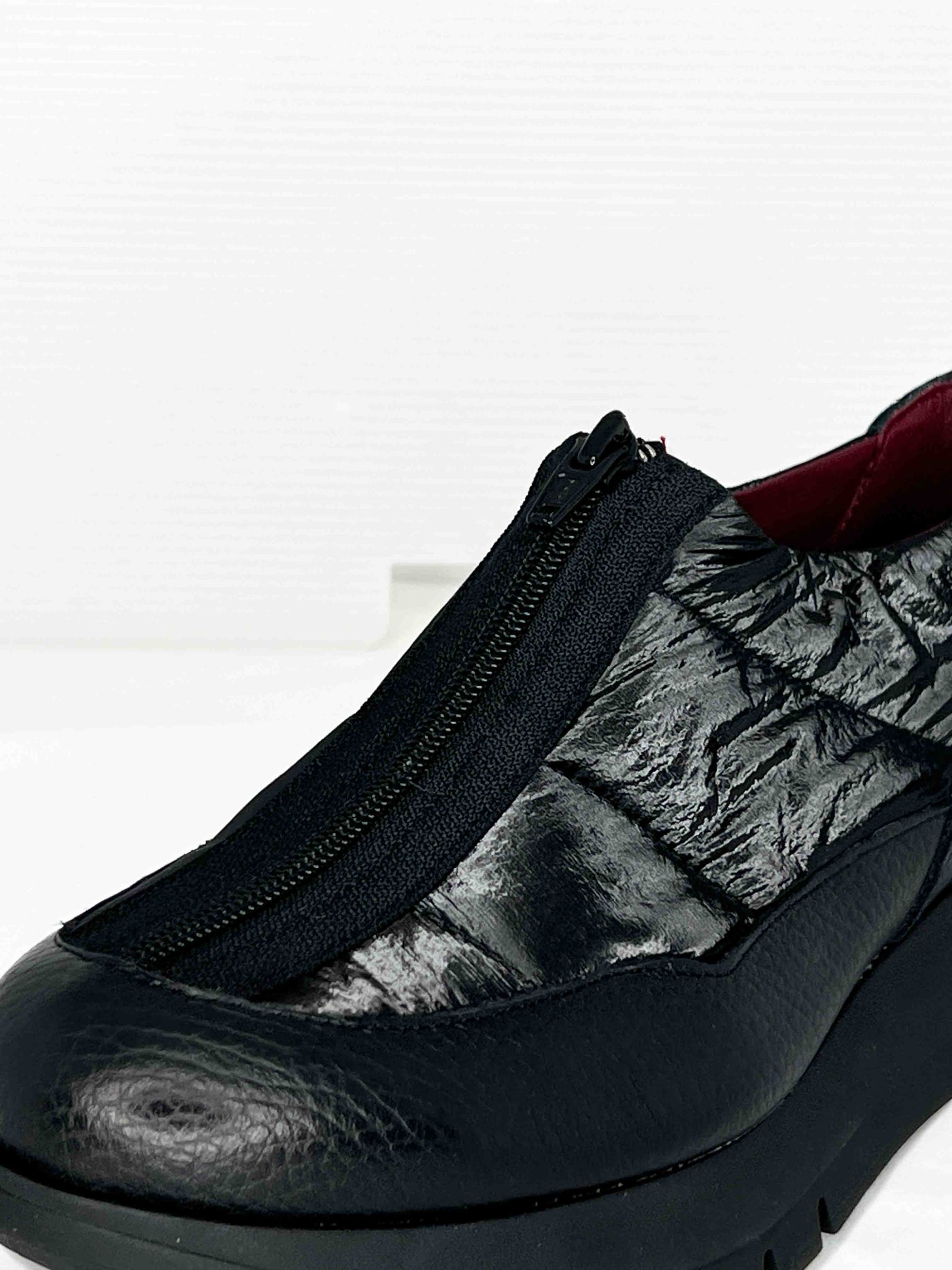 Black Shoe With Zip