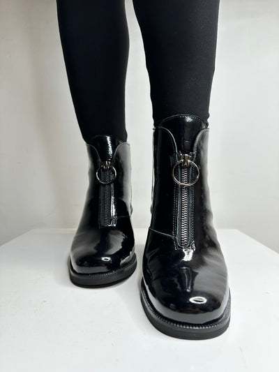 Black Patent Boots with Block Heel and Zip Detail