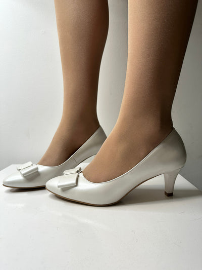 Ivory Kitten Heel With Bow On Toe