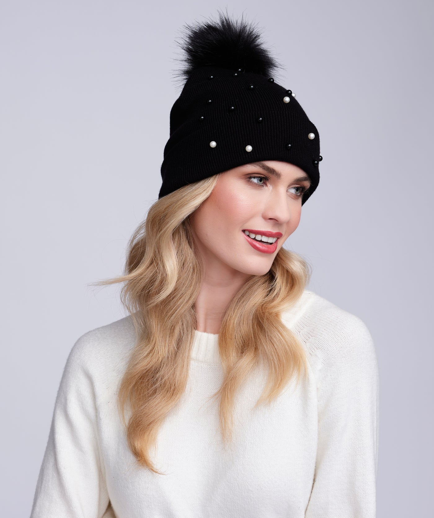 Lovato Hat with Pearls- Black