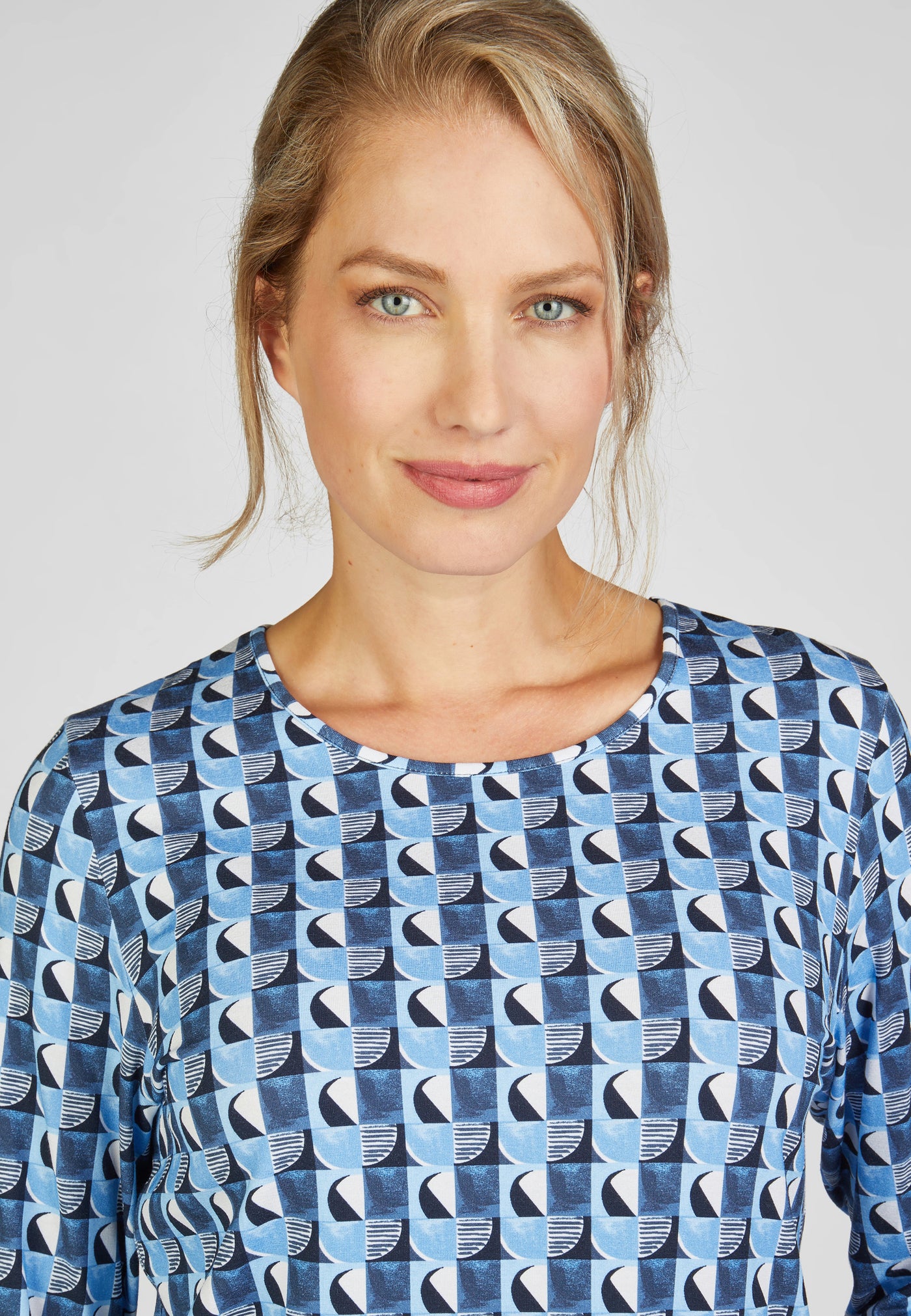 Blue Navy & White Geometric Print Top with Round Neck and 3/4 Sleeves