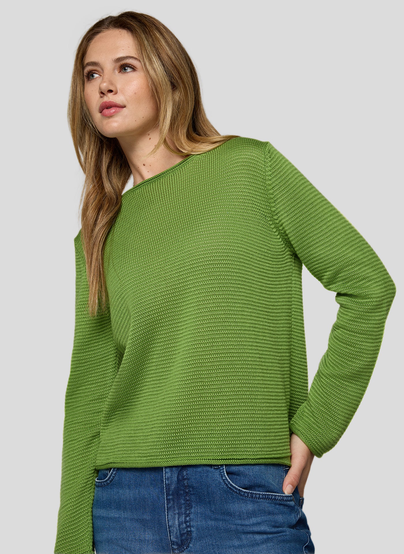 Green Pull Over Round Neck Jumper