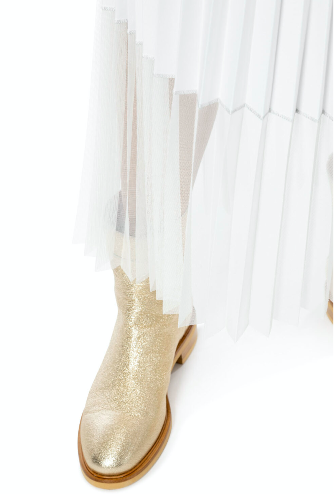 Cream Pleated Maxi Skirt With Elasticated Waist Band & Gold & Silver Stitch Detailing