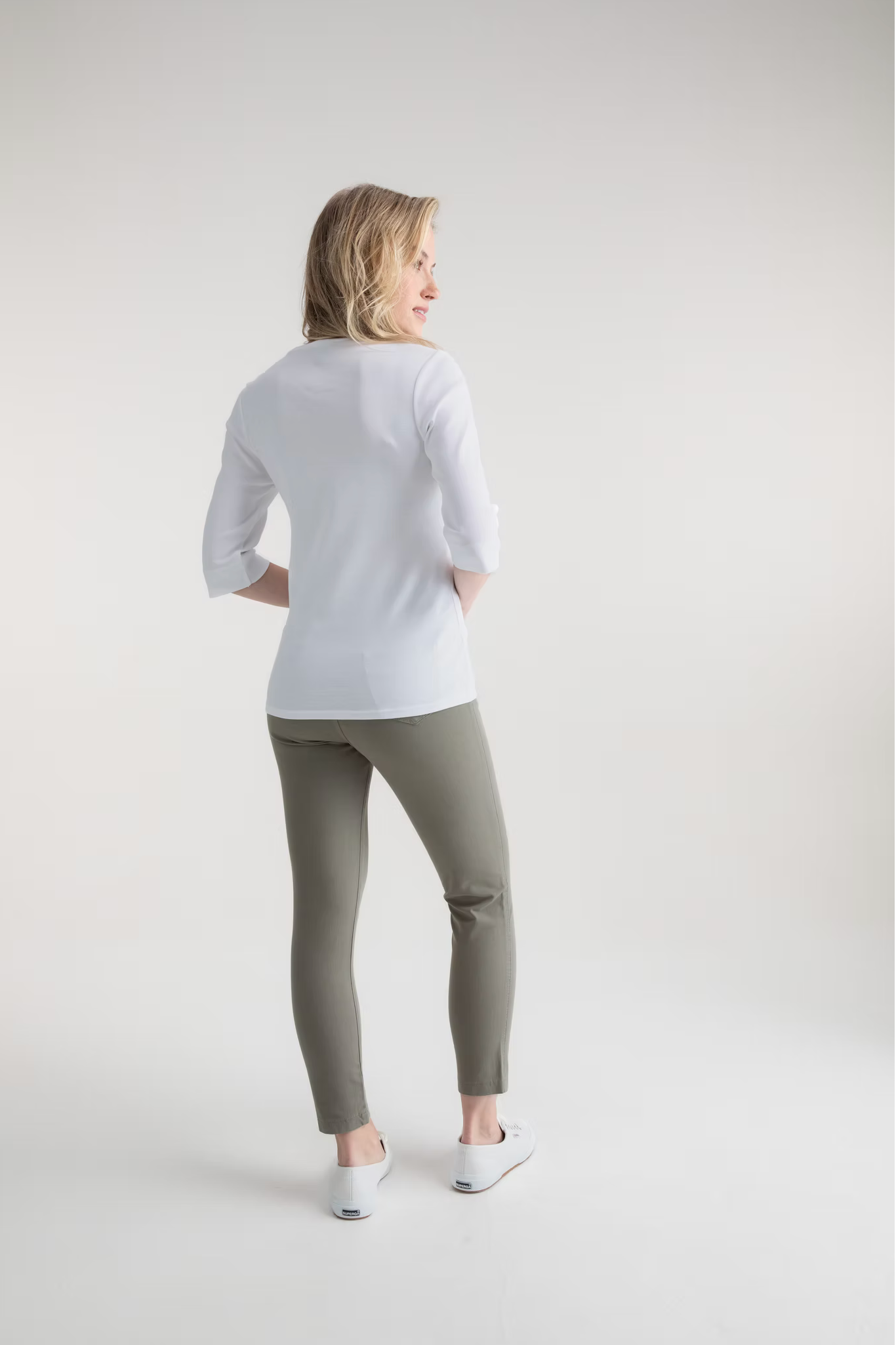 White Top With Circle Graphic Print
