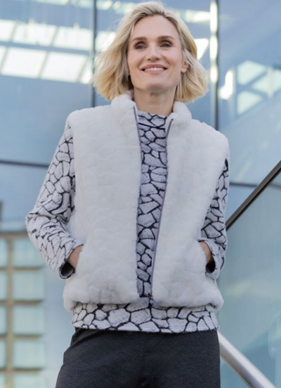 Ecru Faux Fur Zip Up Gilet