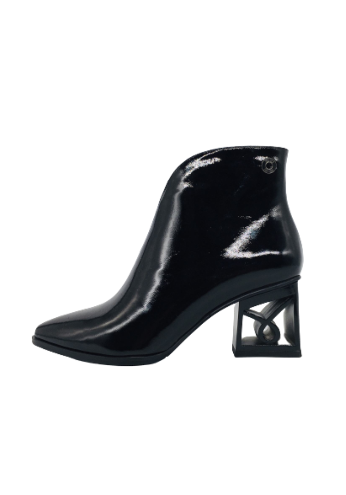 Black Patent Pointed Toe Boot with Detailed Block Heel