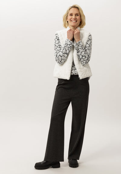 Ecru Faux Fur Zip Up Gilet