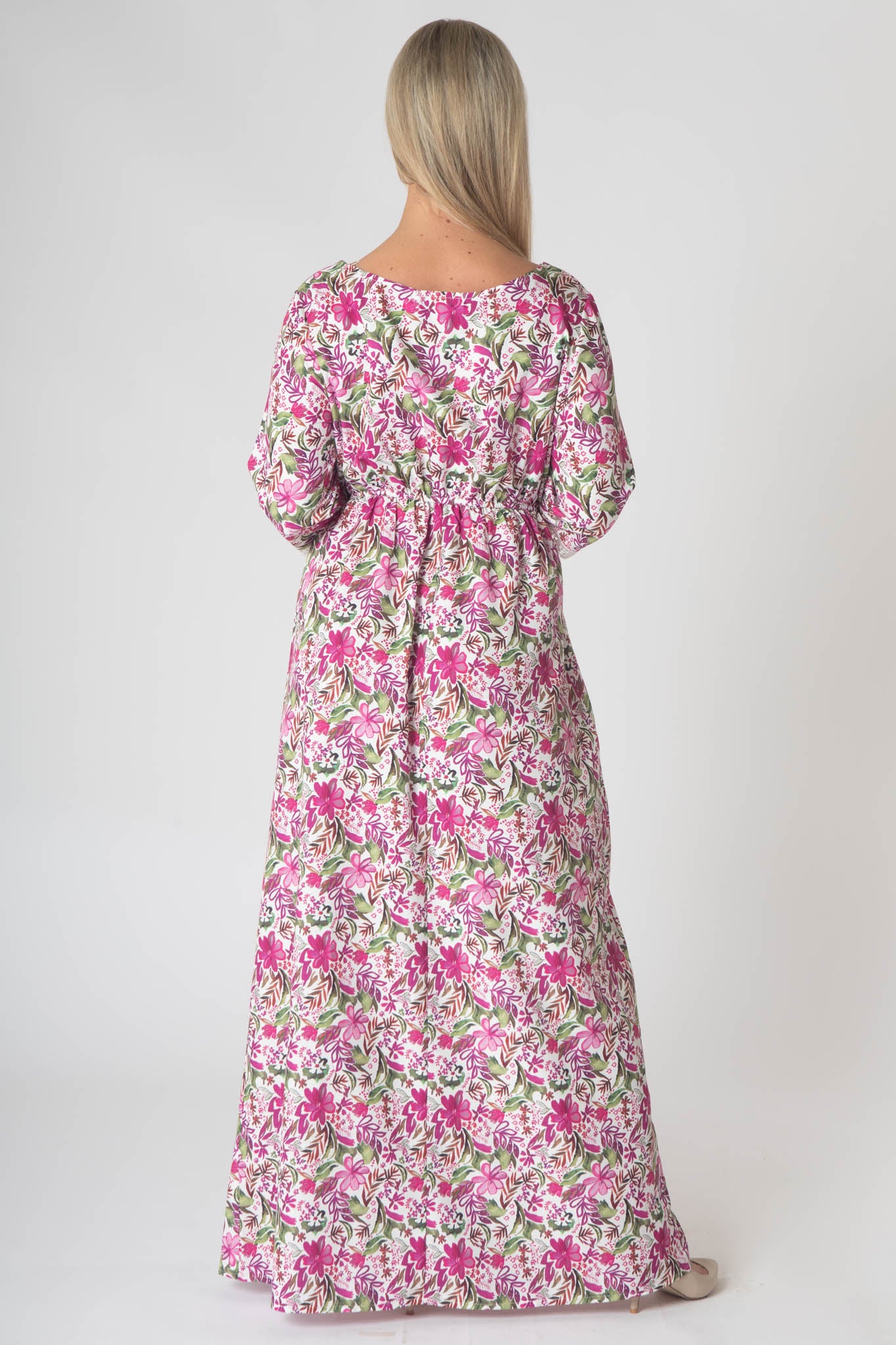 Fleur Maxi Dress With Lace V-Neck Detailing - Pink