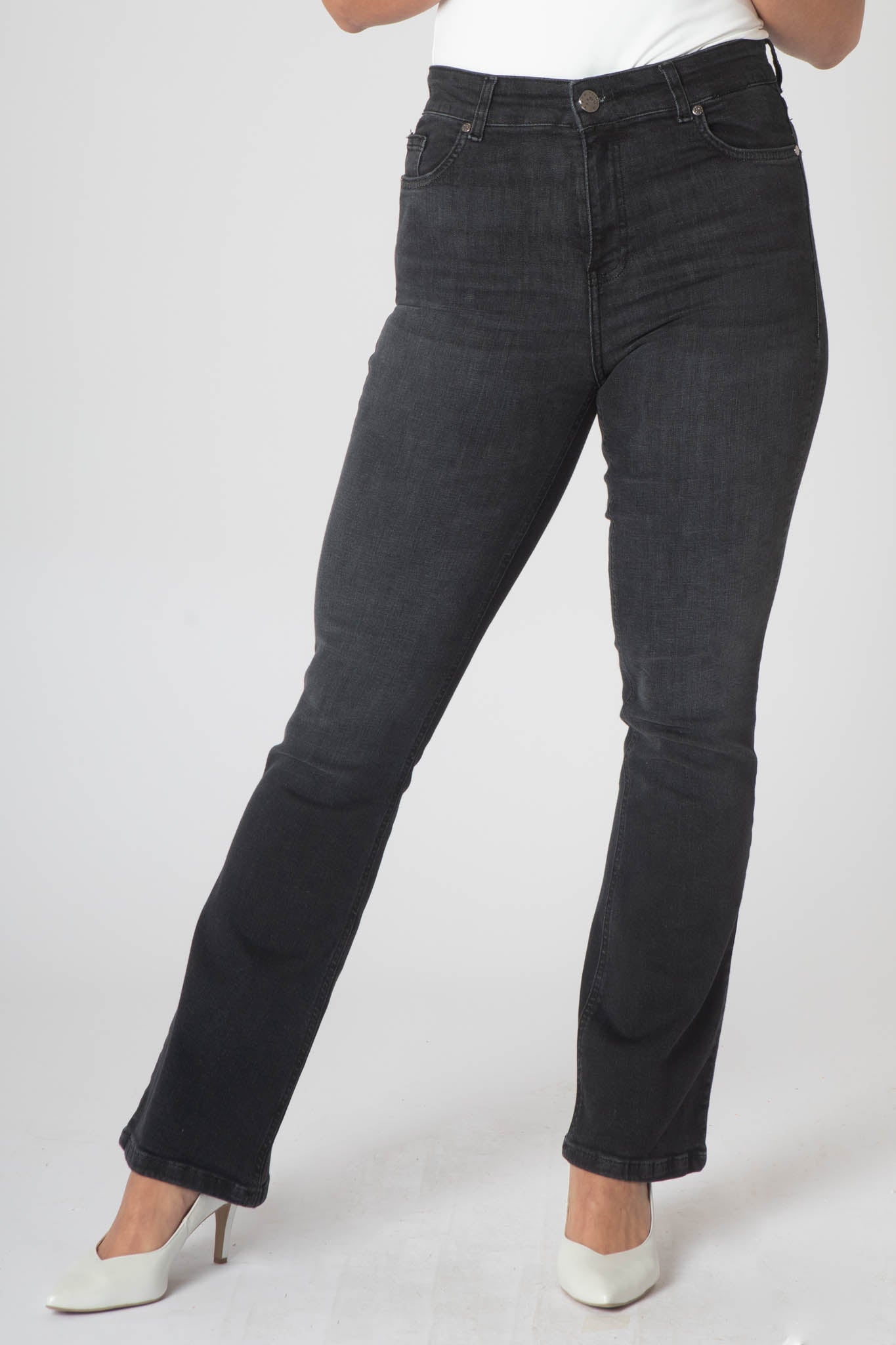 Zola Flared Jeans - Black Denim