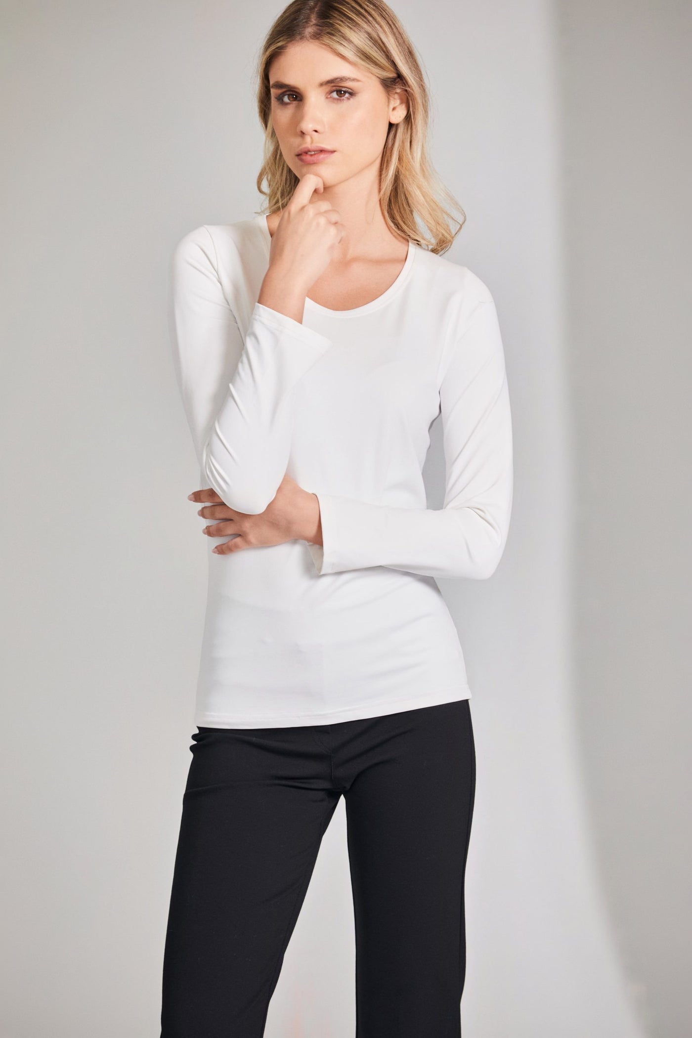 White Round Neck Long Sleeve Top