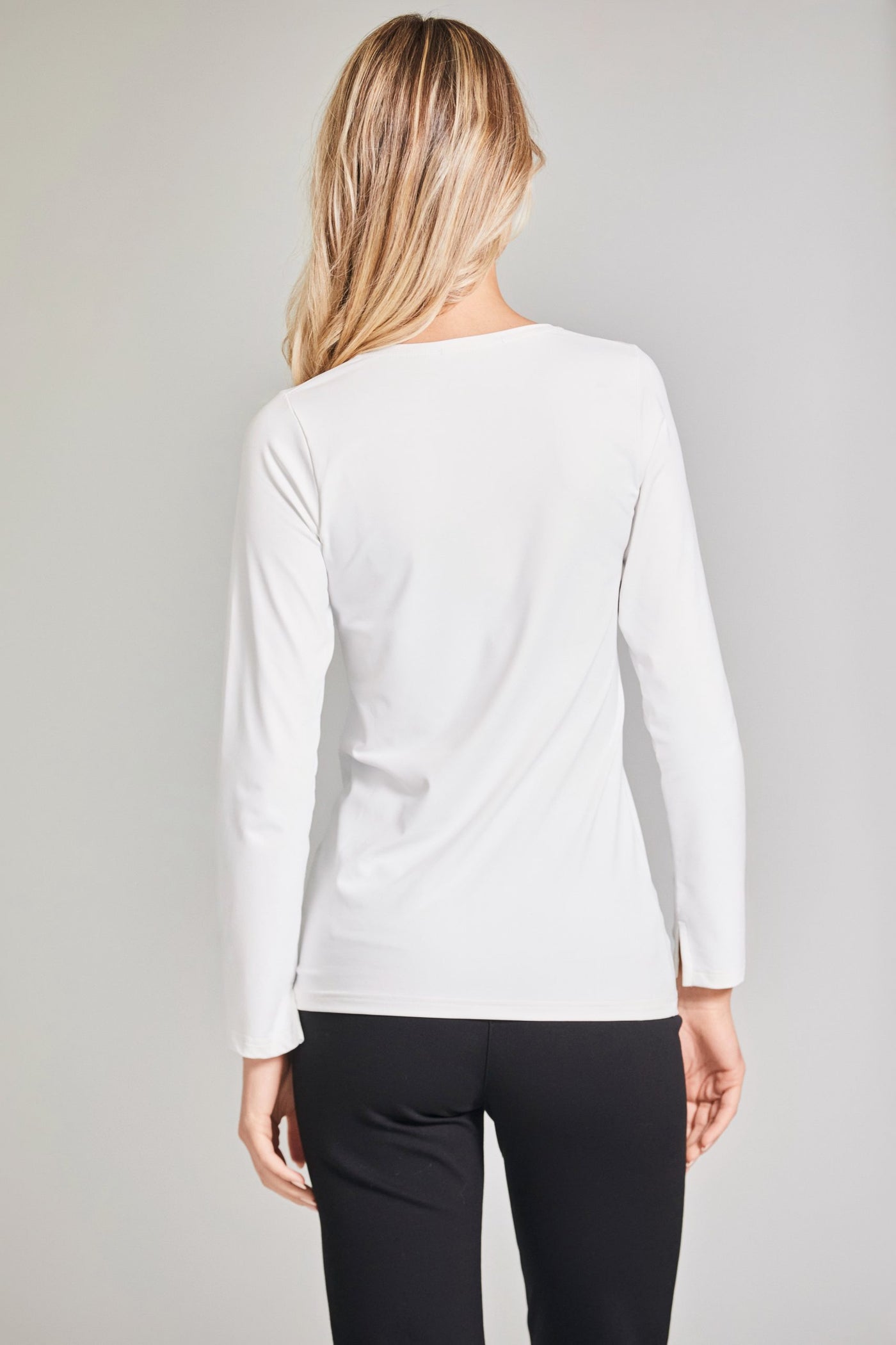 White Round Neck Long Sleeve Top