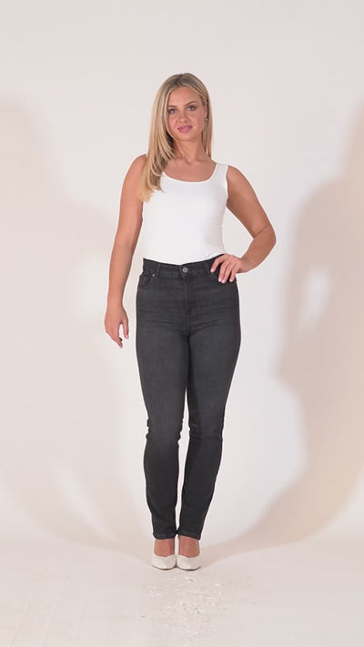 Sakura Regular Jeans - Black Denim