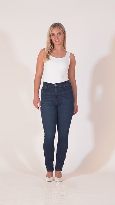 Sakura Regular Jeans - Dark Wash