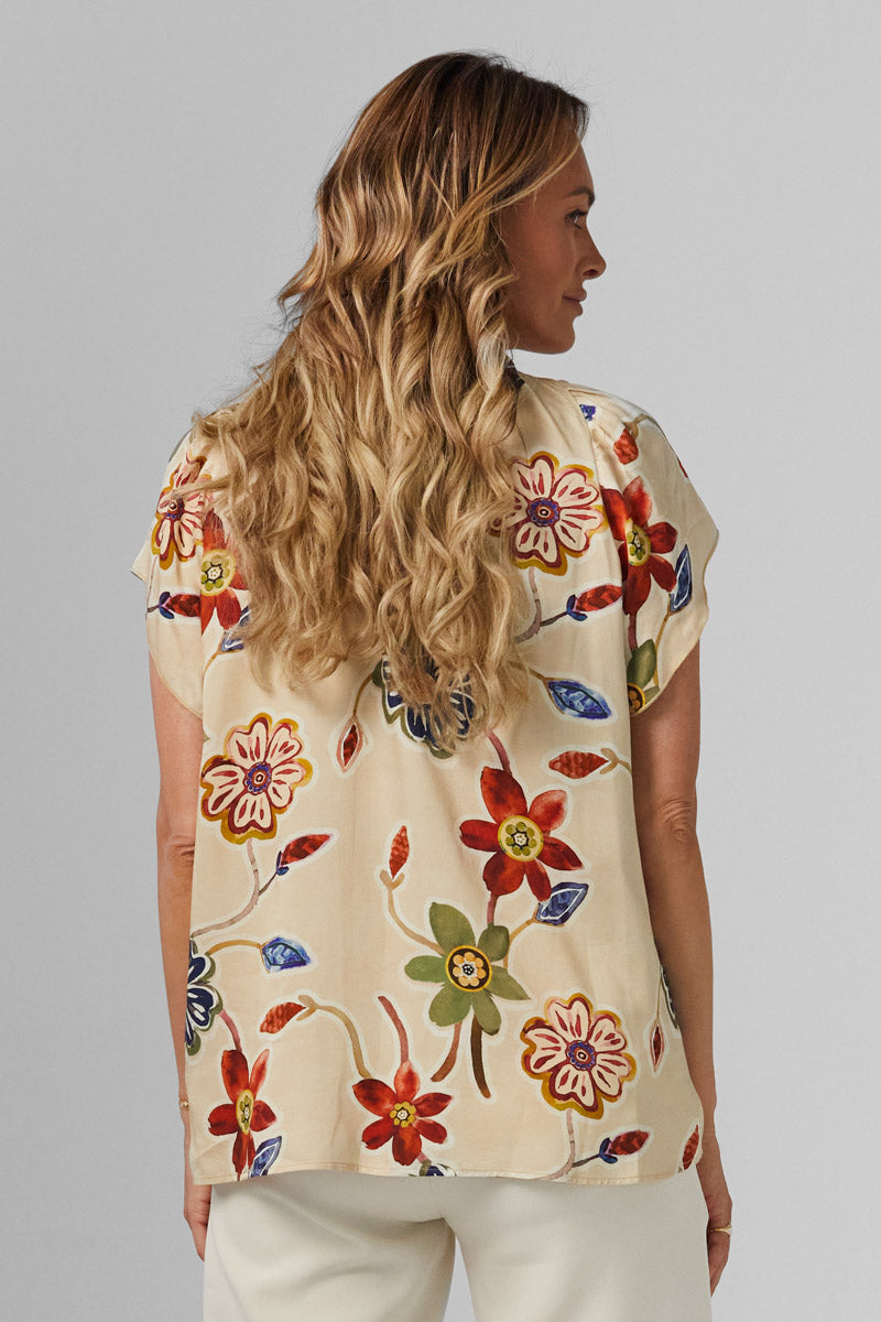Caprinha Beige Floral Ruffled Top