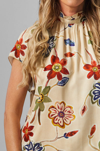 Caprinha Beige Floral Ruffled Top
